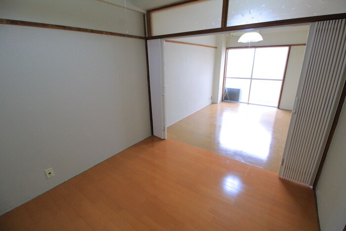 物件内観写真12　(居室)