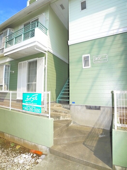 物件外観写真4　(エントランス部分)