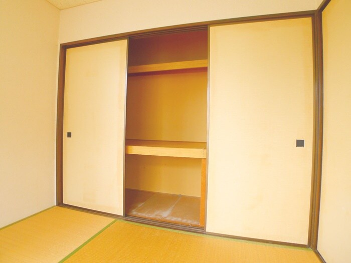 物件内観写真15　(収納)