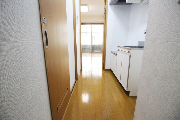 物件内観写真12　(廊下)