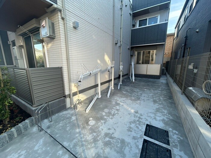 物件外観写真6　(駐輪場)