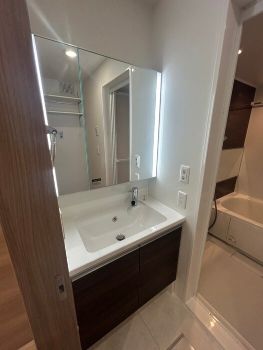 物件内観写真15　(洗面)