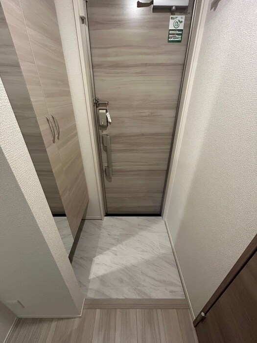 物件内観写真19　(玄関)