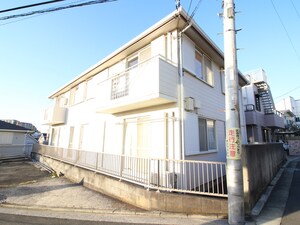 西竹ヒルズハイツ外観写真