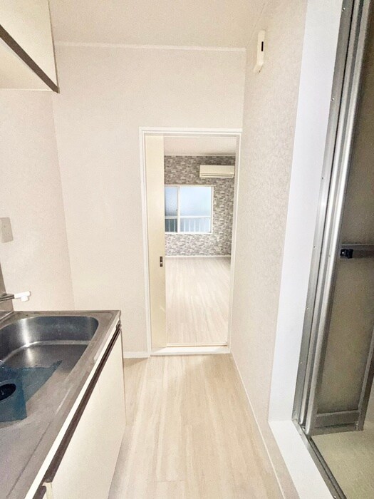 物件内観写真11　(廊下)