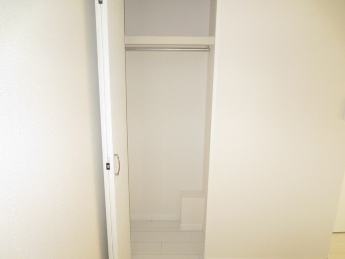 物件内観写真13　(収納)