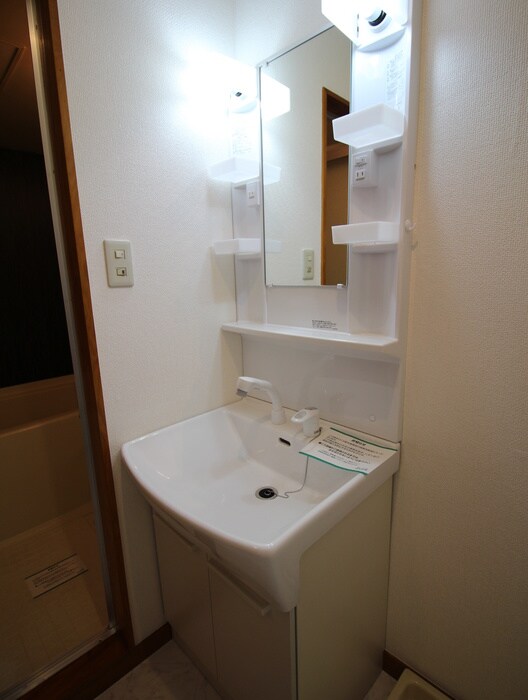 物件内観写真8　(洗面)