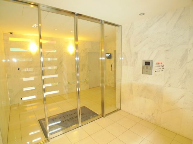 物件外観写真5　(エントランス部分)