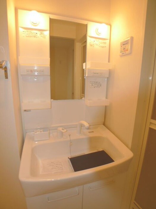 物件内観写真11　(洗面)