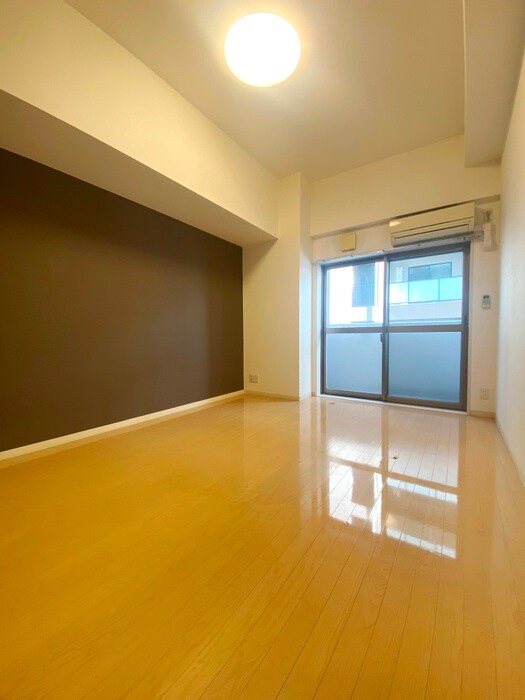 物件内観写真12　(室内からの展望)