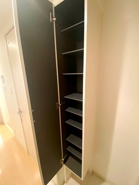 物件内観写真15　(靴箱)