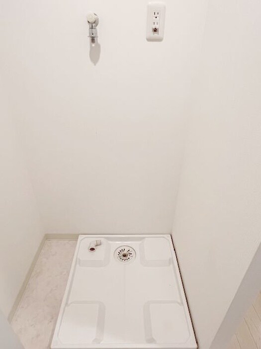 物件内観写真15　(洗濯機置場)