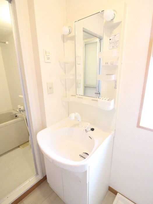 物件内観写真18　(洗面)