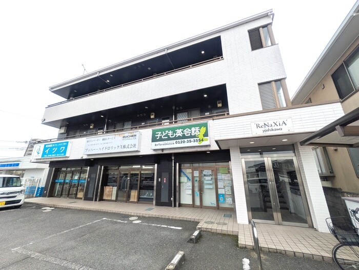 物件外観写真4　(エントランス部分)