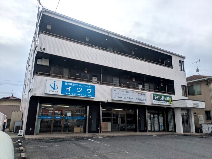 物件外観写真5　(駐車場)