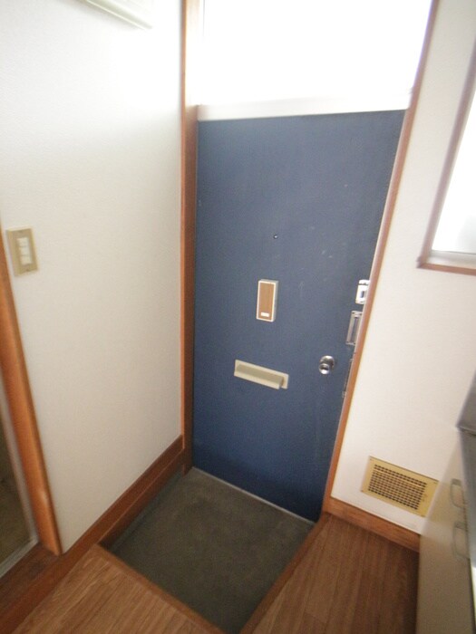 物件内観写真18　(玄関)