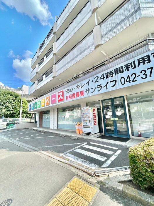 物件外観写真5　(エントランス部分)