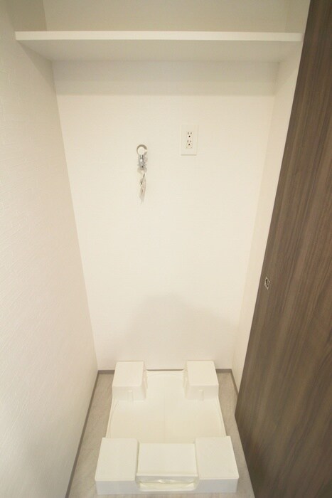 物件内観写真17　(洗濯機置場)