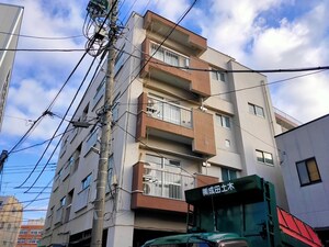 マンション宍戸外観写真