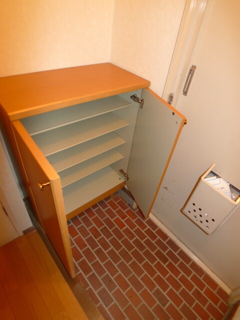 物件内観写真16　(靴箱)