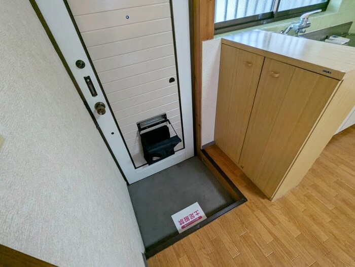 物件内観写真15　(玄関)
