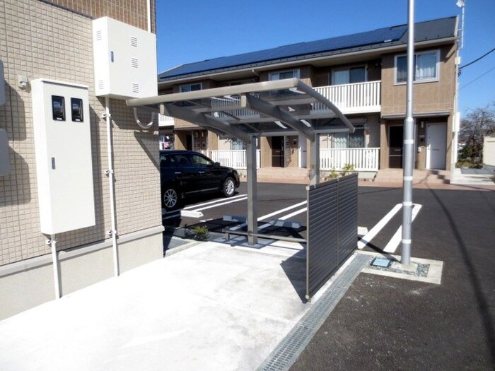 物件外観写真3　(駐輪場)