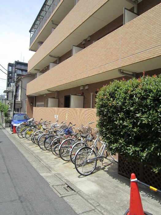 物件外観写真3　(駐輪場)