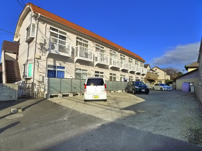 物件外観写真6　(駐車場)