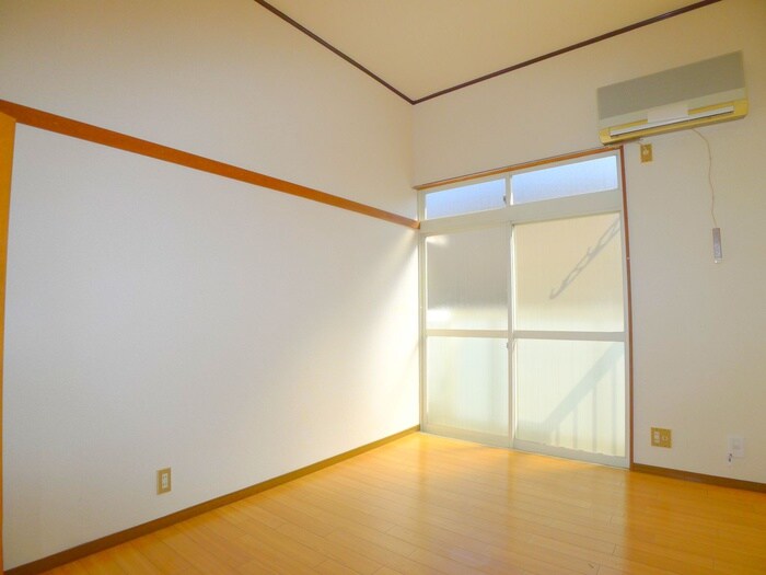 物件内観写真10　(室内からの展望)