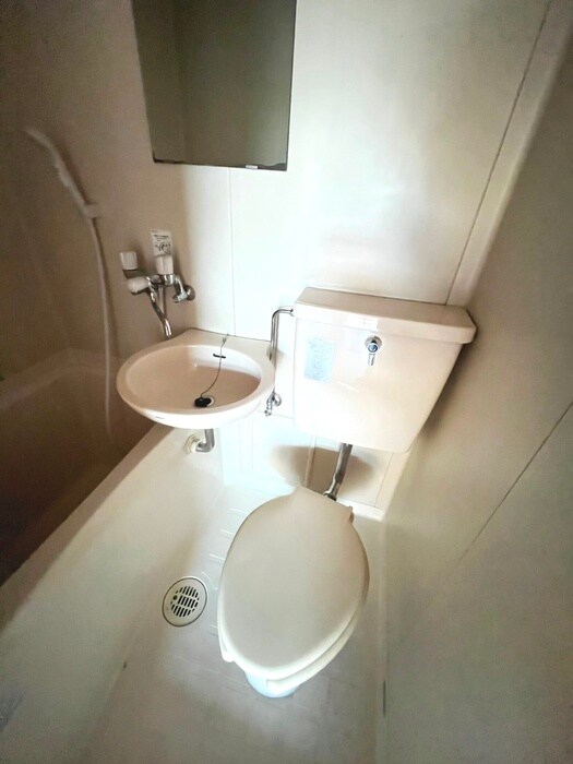 物件内観写真14　(トイレ)