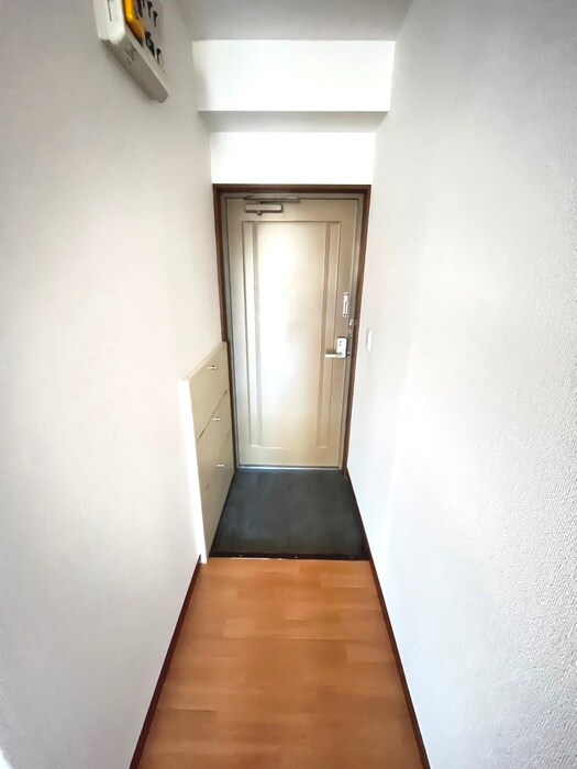 物件内観写真15　(玄関)