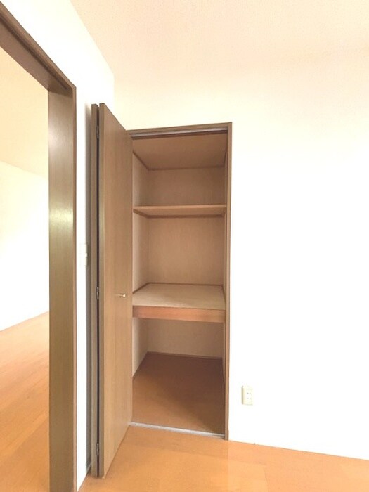 物件内観写真11　(収納)
