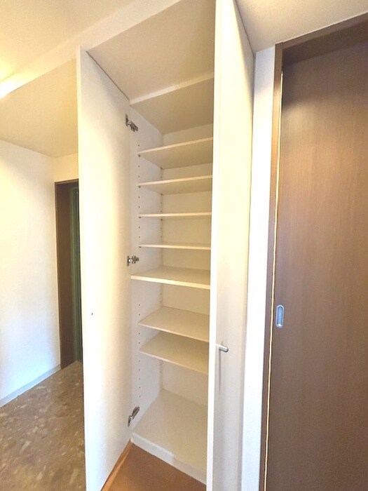 物件内観写真12　(靴箱)