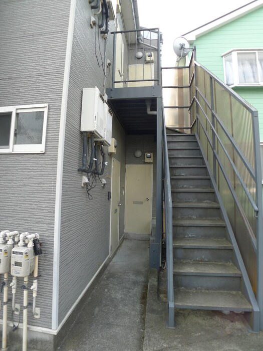 物件外観写真5　(エントランス部分)