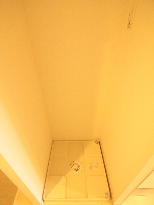 物件内観写真15　(洗濯機置場)