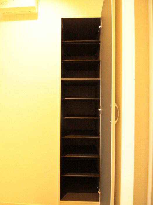 物件内観写真18　(靴箱)