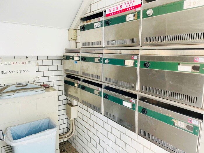 物件外観写真5　(エントランス部分)