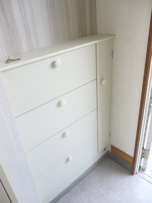 物件内観写真13　(靴箱)