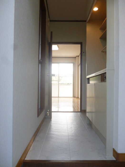 物件内観写真14　(廊下)