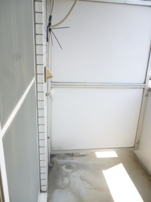 物件内観写真15　(洗濯機置場)