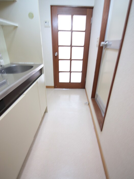 物件内観写真18　(廊下)