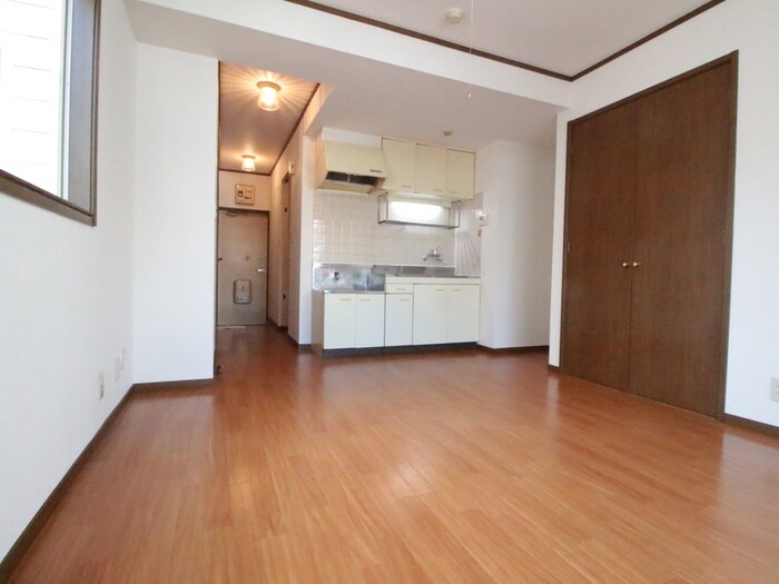 物件内観写真8　(居室)