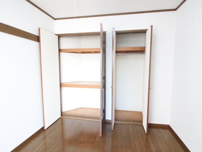物件内観写真16　(収納)