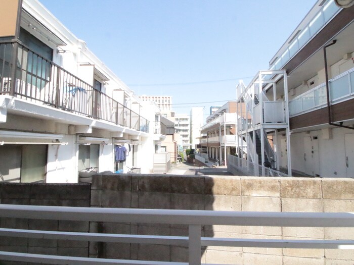 物件内観写真17　(室内からの展望)