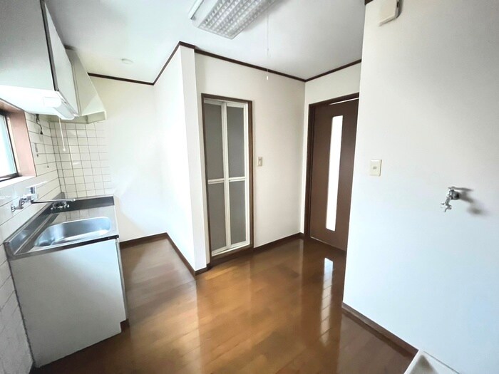 物件内観写真11　(内観写真)