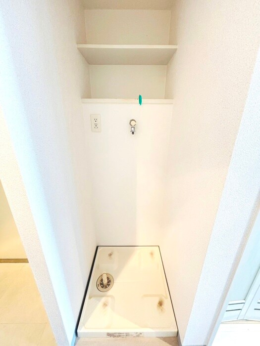 物件内観写真18　(洗濯機置場)