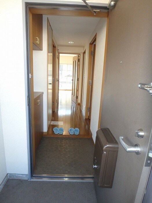 物件内観写真7　(玄関)