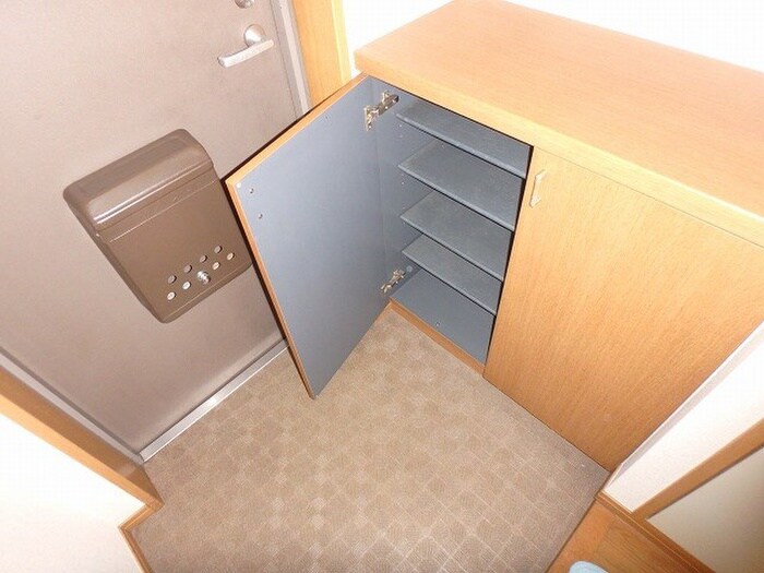 物件内観写真18　(靴箱)