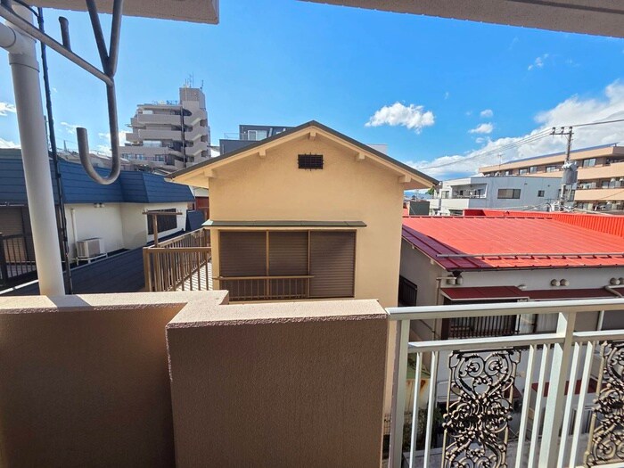 物件内観写真15　(室内からの展望)