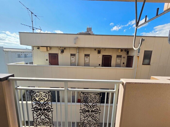 物件内観写真15　(玄関)